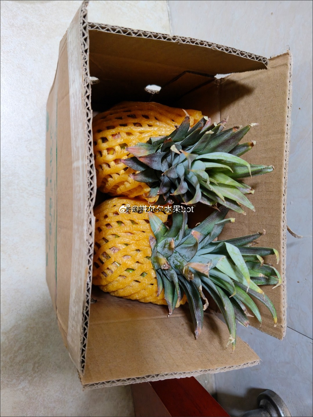 金钻凤梨2斤左右 9.9元，金钻凤梨一个一斤左右 9.9元 - 折送网